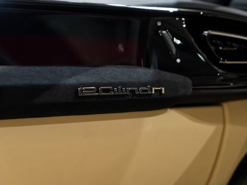 Used 2025 Ferrari 12Cilindri image 31