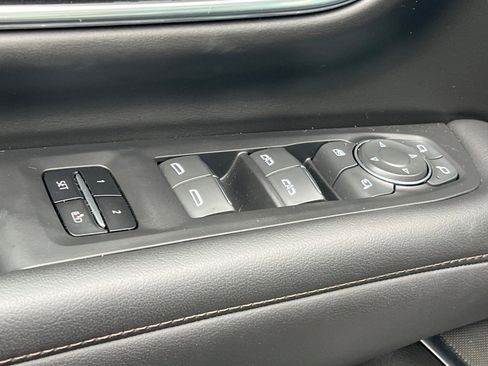 Used 2024 Chevrolet Suburban High Country w/ Premium Package 2 image 12