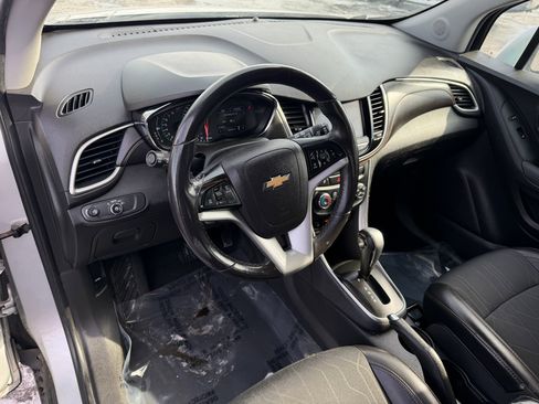 Used 2019 Chevrolet Trax LT w/ Driver Confidence Package image 27