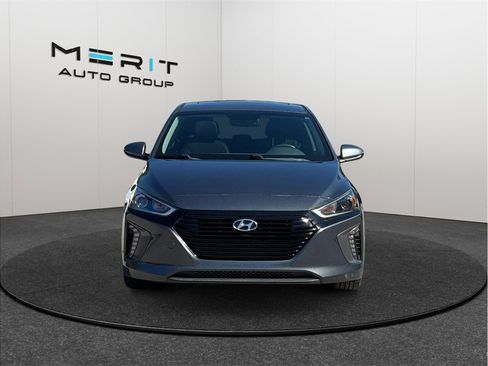 Used 2017 Hyundai Ioniq Limited FWD image 2