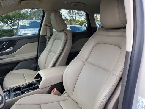 Certified 2022 Lincoln Corsair FWD w/ Equipment Group 101A image 20