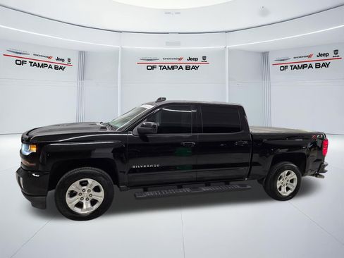 Used 2018 Chevrolet Silverado 1500 LT w/ All Star Edition AWD/4WD image 3