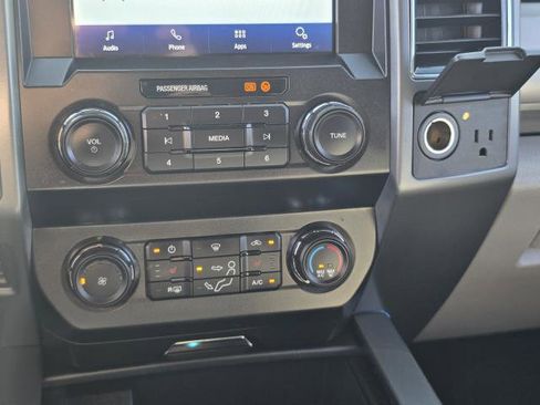 Used 2022 Ford F350 XLT w/ XLT Premium Package AWD/4WD image 24