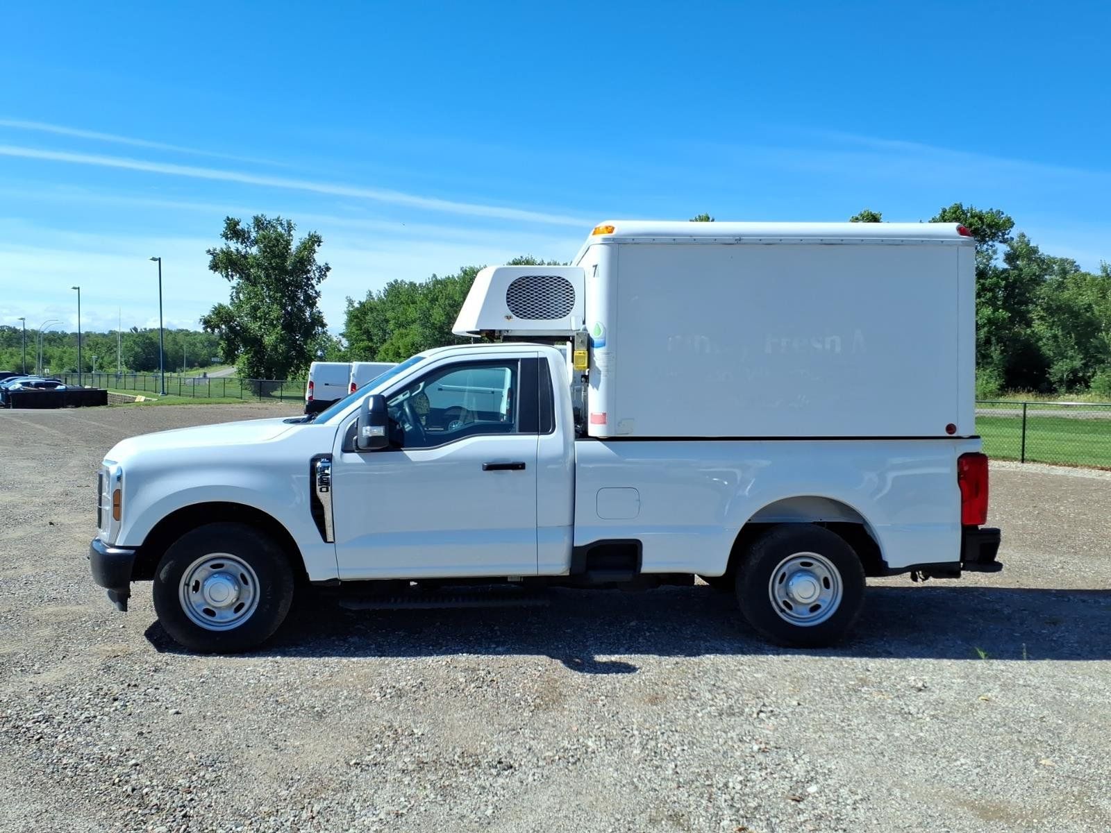 Used 2024 Ford F250 XL RWD image 2