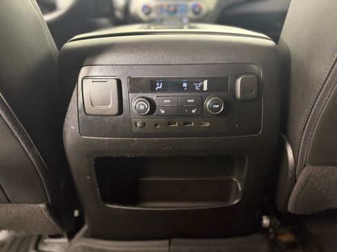 Used 2020 GMC Yukon SLT w/ Graphite Performance Edition AWD/4WD image 54