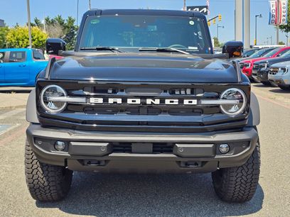 New 2026 Ford Bronco Outer Banks w/ Sasquatch Package