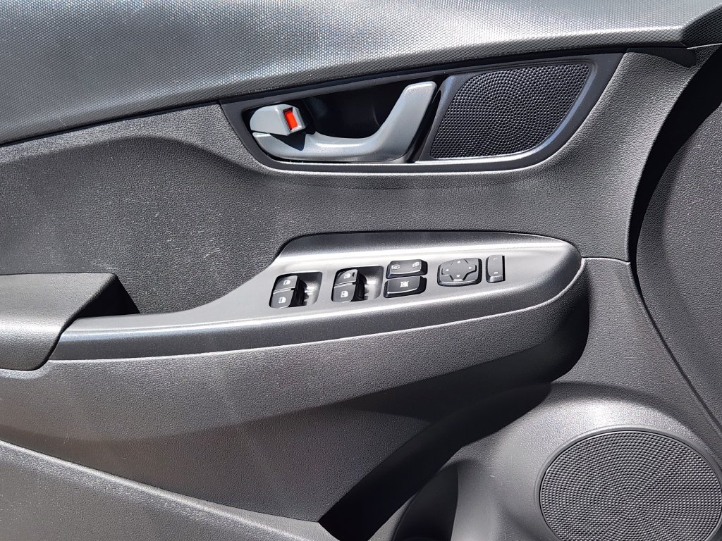 Used 2023 Hyundai Kona SEL AWD/4WD image 14