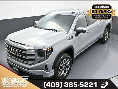 Used 2025 GMC Sierra 1500 SLE w/ X31 Off-Road Package AWD/4WD image 19