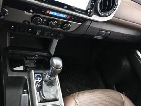 Used 2021 Toyota Tacoma Limited RWD image 18