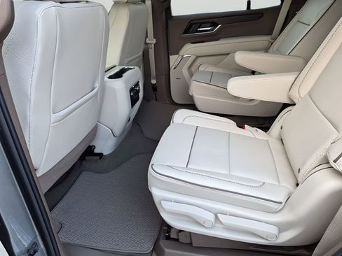 New 2026 GMC Yukon Denali w/ Sun & Power Step Package image 20