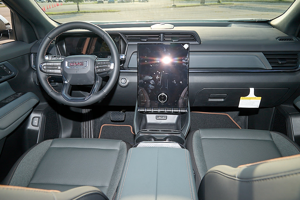 New 2027 GMC Terrain AT4 w/ Technology Package II AWD/4WD image 34