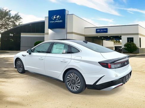 New 2026 Hyundai Sonata Limited FWD image 3
