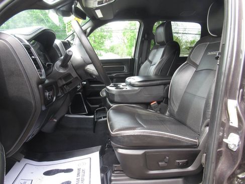 Used 2025 RAM 2500 Laramie AWD/4WD image 20
