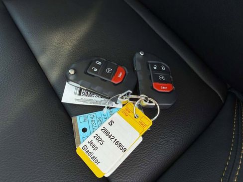 New 2025 Jeep Gladiator Sport image 37