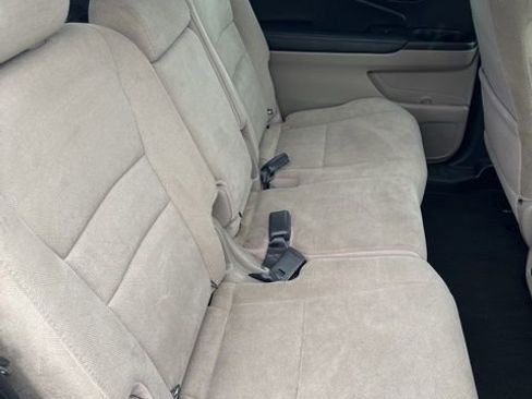 Used 2021 Honda Pilot EX image 15