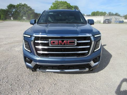 New 2026 GMC Yukon XL Elevation w/ Elevation Premium Package AWD/4WD image 10
