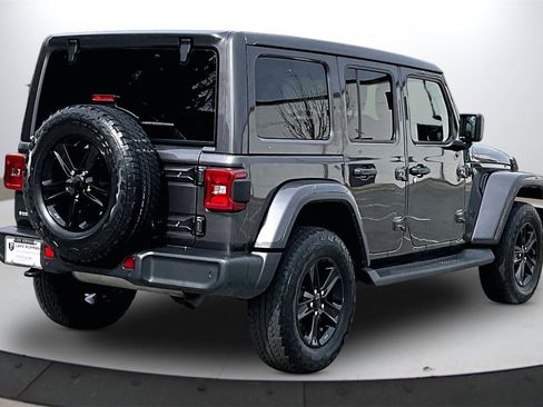 Certified 2022 Jeep Wrangler Unlimited Sahara image 9