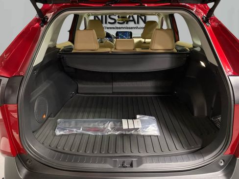 Used 2025 Toyota RAV4 Limited image 23