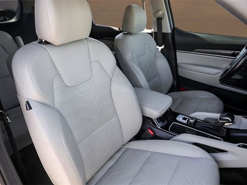 Used 2020 Kia Telluride SX w/ SX Prestige Package image 35