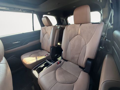 New 2026 Toyota Grand Highlander AWD Hybrid image 13