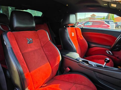 Used 2022 Dodge Challenger R/T Scat Pack RWD image 12