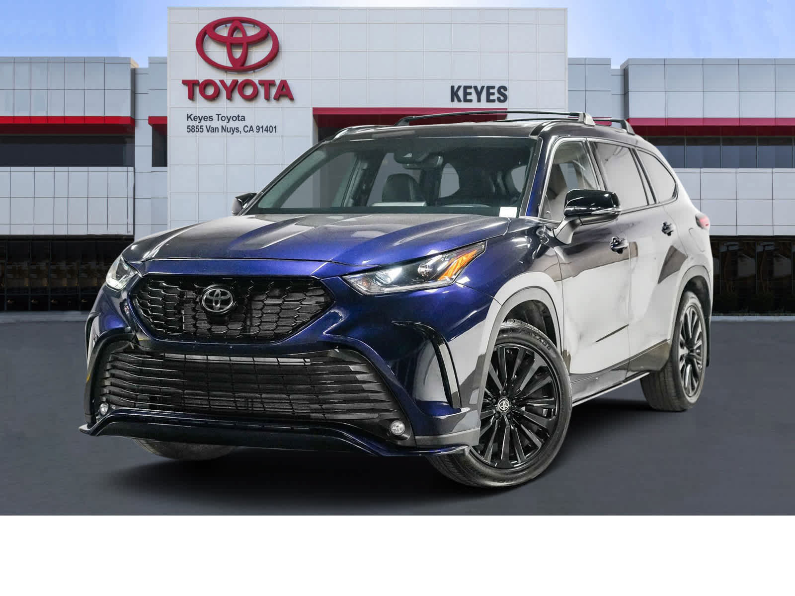 Used 2023 Toyota Highlander XSE FWD image 1