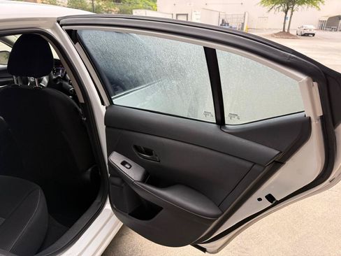 Used 2024 Nissan Sentra SV FWD image 13