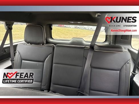 Used 2021 GMC Yukon XL SLT w/ SLT Luxury Package image 38