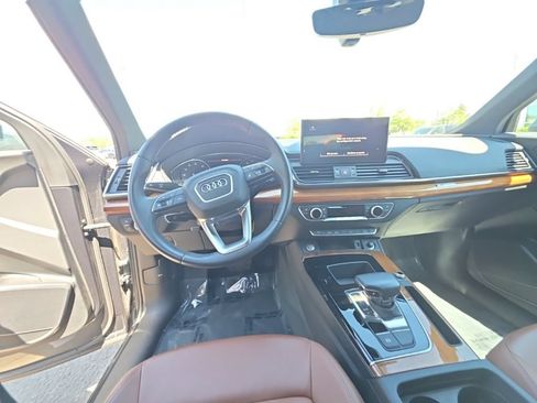 Used 2023 Audi Q5 2.0T Premium w/ Convenience Package AWD/4WD image 12