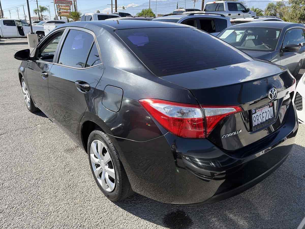 Used 2016 Toyota Corolla LE FWD image 3