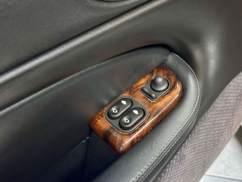 Used 2005 Jaguar XK8 Convertible RWD image 18