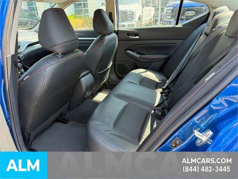 Used 2025 Nissan Altima 2.5 SR FWD image 11