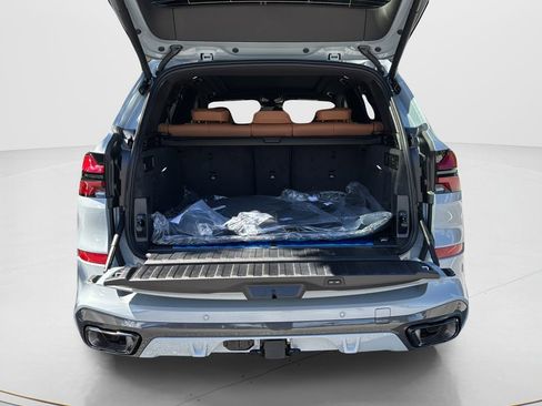 New 2026 BMW X5 xDrive50e image 18