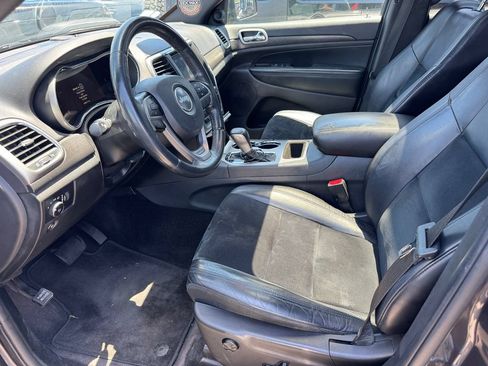 Used 2018 Jeep Grand Cherokee Altitude AWD/4WD image 8