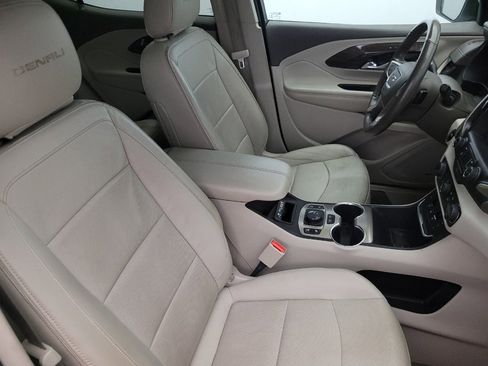 Used 2019 GMC Terrain Denali w/ Advanced Safety Package image 21