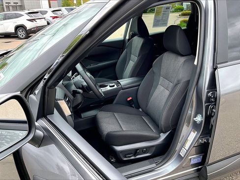 Used 2025 Nissan Rogue SV AWD/4WD image 10
