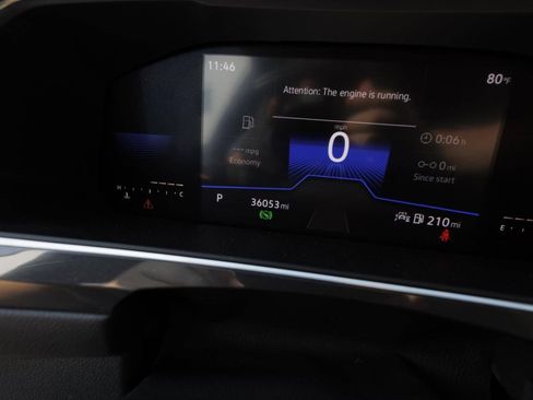 Used 2022 Volkswagen Tiguan SE R-Line image 10