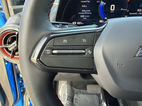 Used 2025 Chevrolet Equinox EV RS w/ Convenience Package II image 16