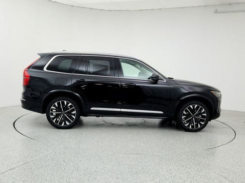 New 2026 Volvo XC90 B6 Plus w/ Protection Package Premier image 4