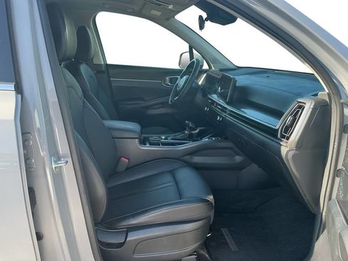 Used 2025 Kia Sorento S w/ Panoramic Sunroof Package FWD image 22