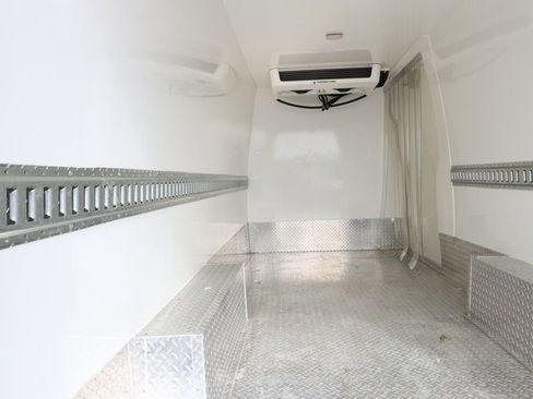 Used 2023 Mercedes-Benz Sprinter 2500 image 19