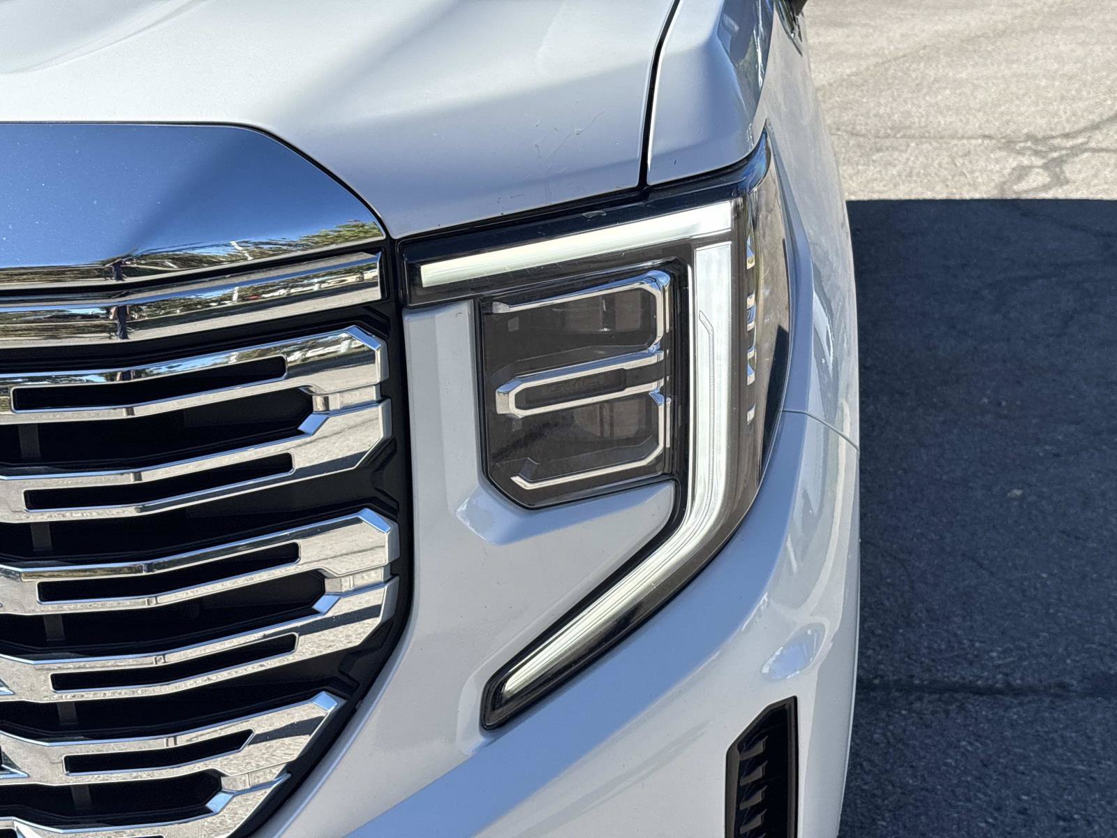 Used 2023 GMC Sierra 1500 Denali w/ Denali Reserve Package AWD/4WD image 12