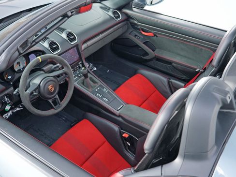 Used 2024 Porsche 718 Boxster Spyder RS w/ Light Design Package image 38