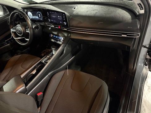 Used 2022 Hyundai Elantra SEL w/ Convenience Package image 15