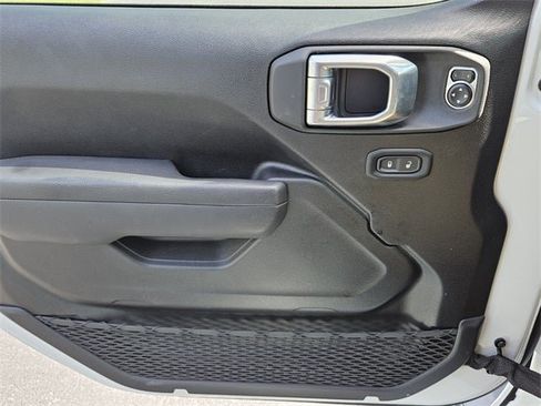 New 2024 Jeep Gladiator Sport image 25