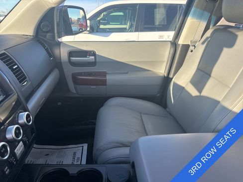 Used 2017 Toyota Sequoia Platinum image 13