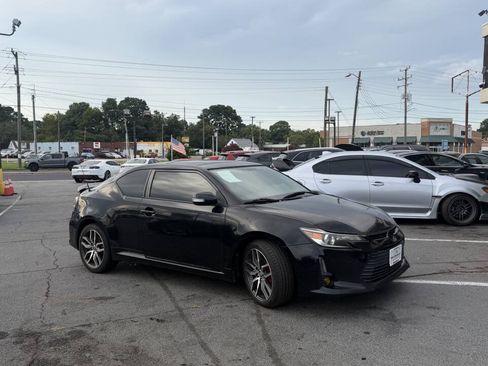 Used 2015 Scion tC FWD image 15