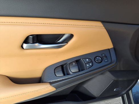 New 2025 Nissan Sentra SV w/ SV Premium Package image 12