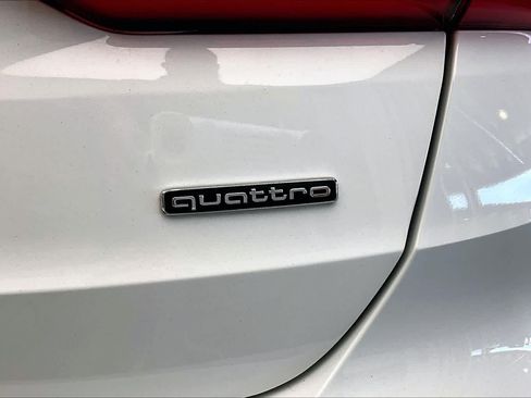 Certified 2024 Audi Q3 2.0T Premium Plus AWD/4WD image 10