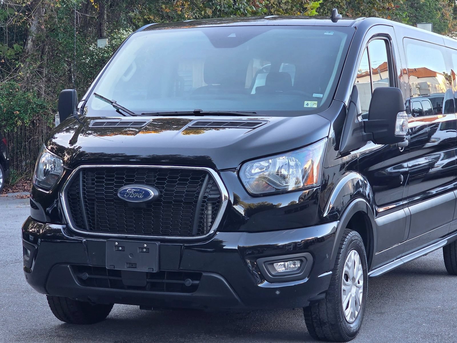 Used 2024 Ford Transit 350 XLT RWD image 2